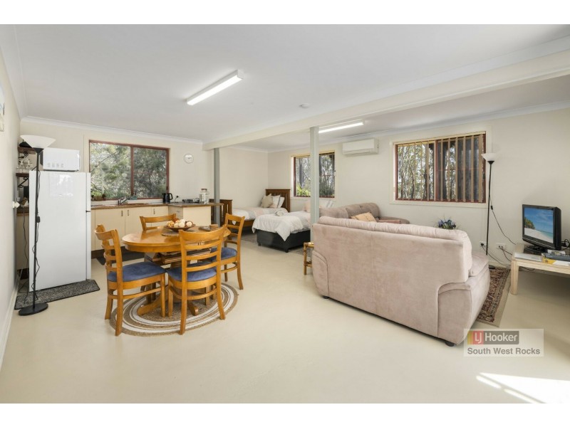 43 Ferntree Close, Arakoon NSW 2431