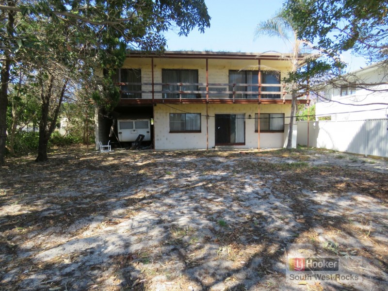 17 Phillip Drive, South West Rocks NSW 2431
