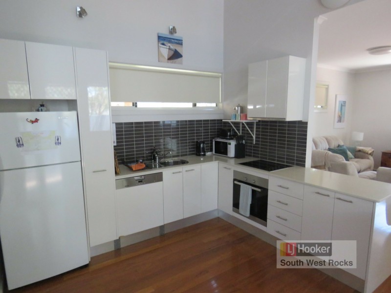 10 Baldwin Street, South West Rocks NSW 2431