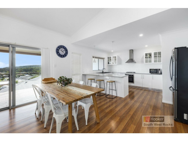 24 Tallowood Place, South West Rocks NSW 2431