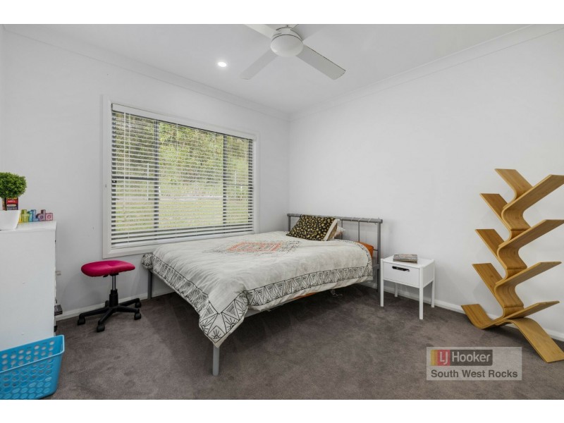 24 Tallowood Place, South West Rocks NSW 2431