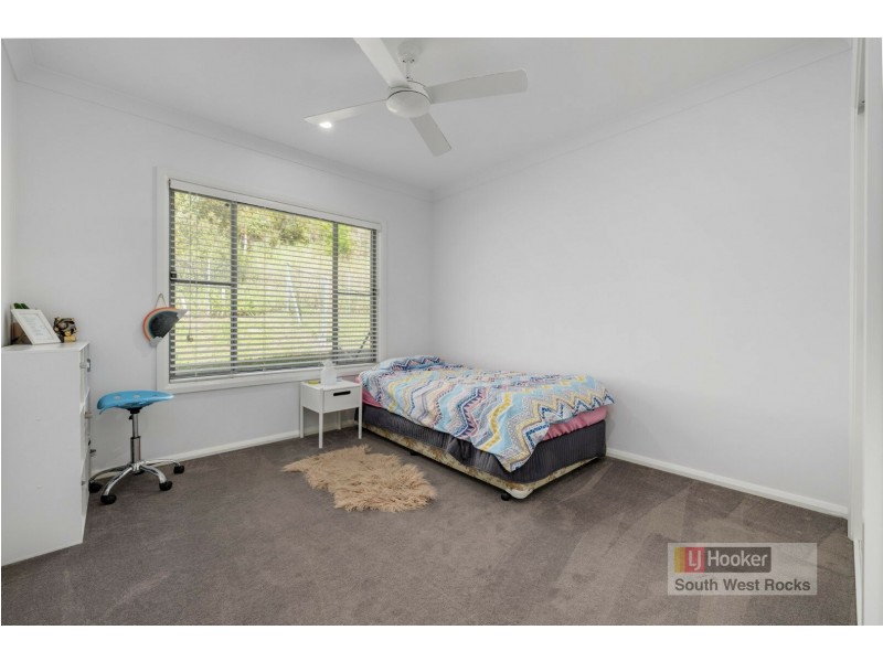 24 Tallowood Place, South West Rocks NSW 2431