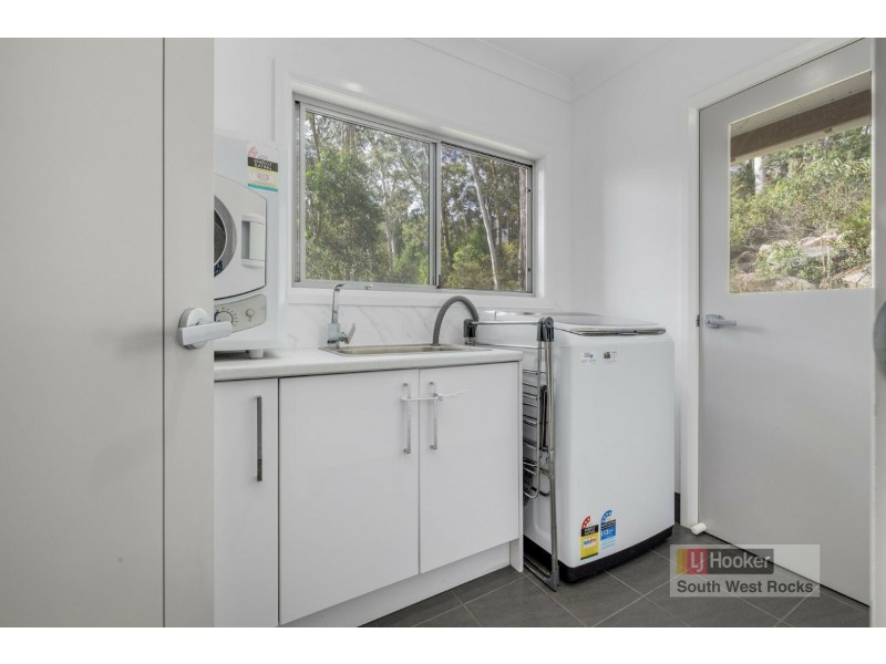 24 Tallowood Place, South West Rocks NSW 2431