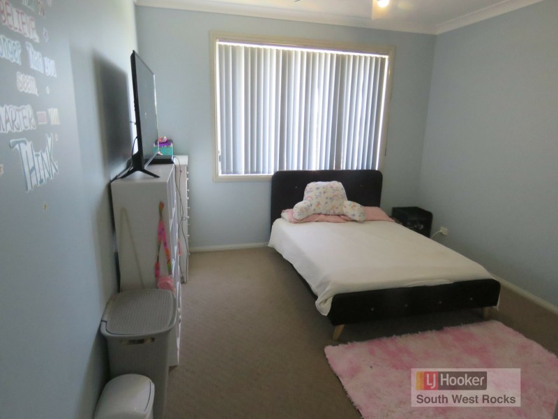 3 Dolphin Crescent, South West Rocks NSW 2431