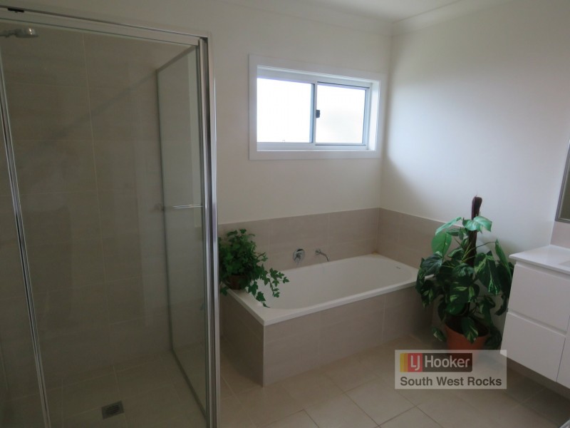 14B Yulgilbar Place, South West Rocks NSW 2431