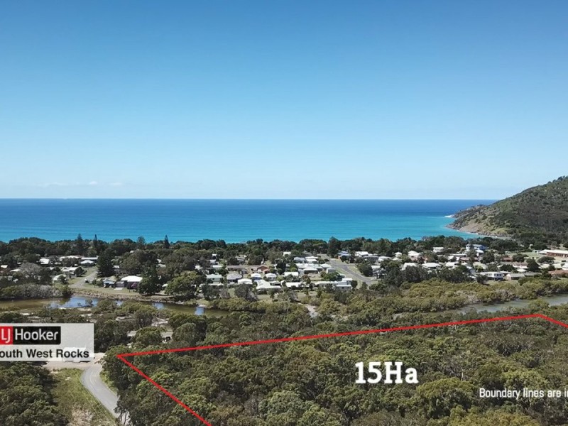 22 Gap Road, Hat Head NSW 2440