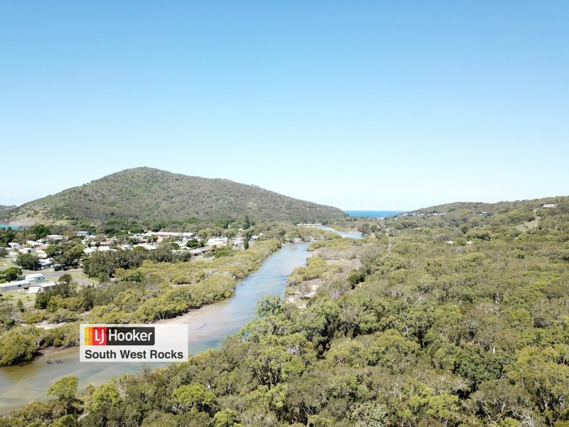 22 Gap Road, Hat Head NSW 2440