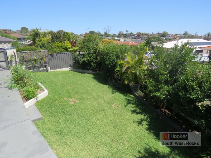 3 Links View Close, South West Rocks NSW 2431