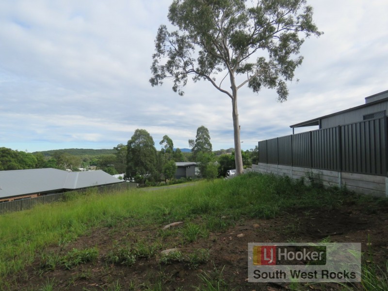 25 Racemosa Circuit, South West Rocks NSW 2431