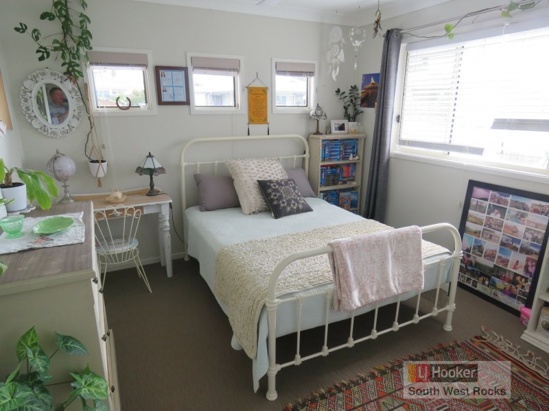 4 Rosedale Avenue, South West Rocks NSW 2431