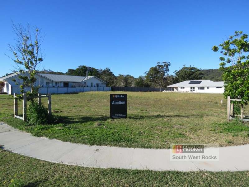 100 Waianbar Avenue, South West Rocks NSW 2431