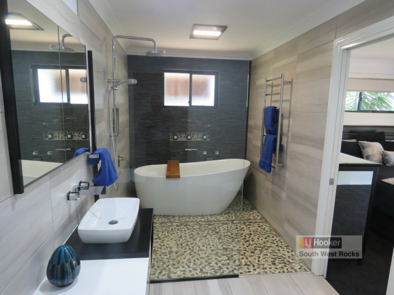 19 Marlin Drive, South West Rocks NSW 2431