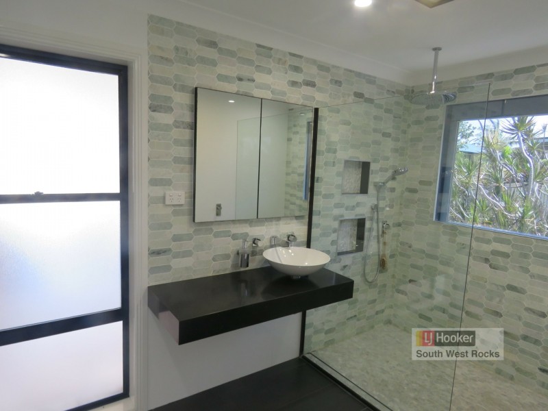 19 Marlin Drive, South West Rocks NSW 2431