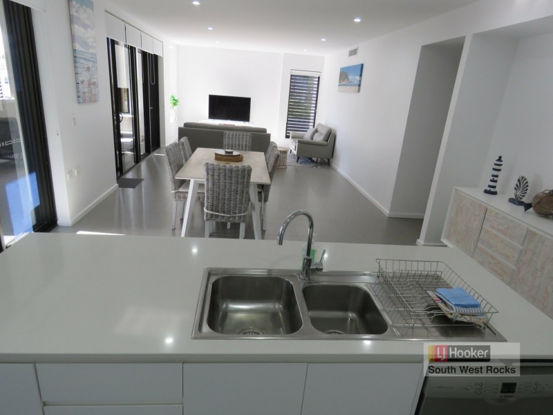102/19 Gregory Street, South West Rocks NSW 2431