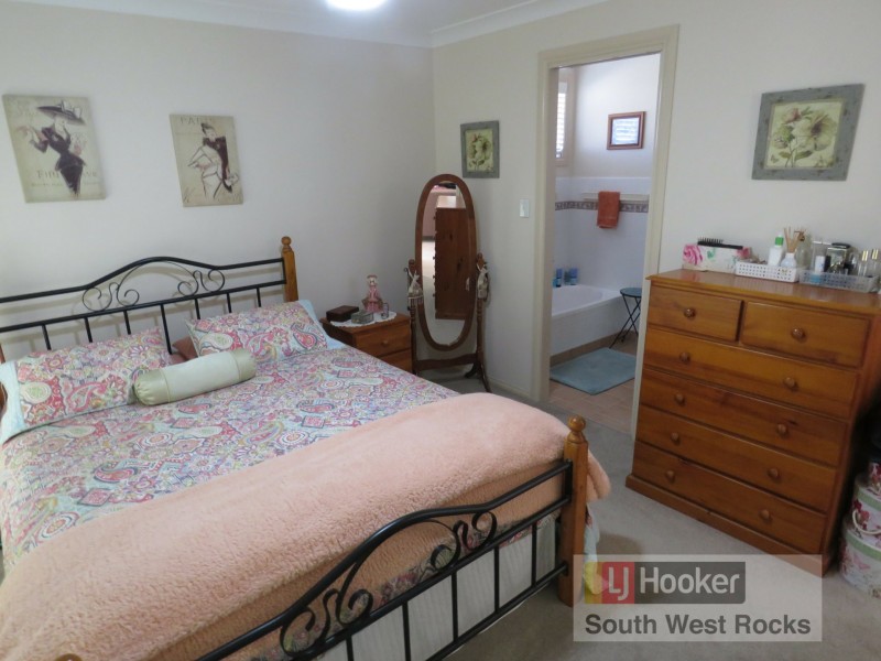 7 Everglades Place, South West Rocks NSW 2431