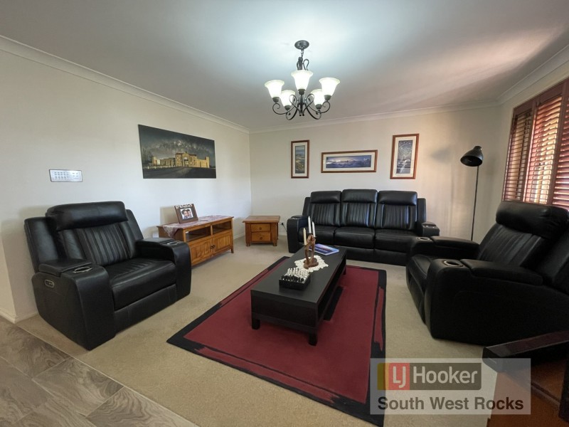 3 Rafferty Crescent, South West Rocks NSW 2431