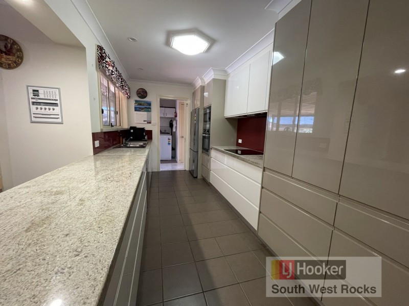 3 Rafferty Crescent, South West Rocks NSW 2431