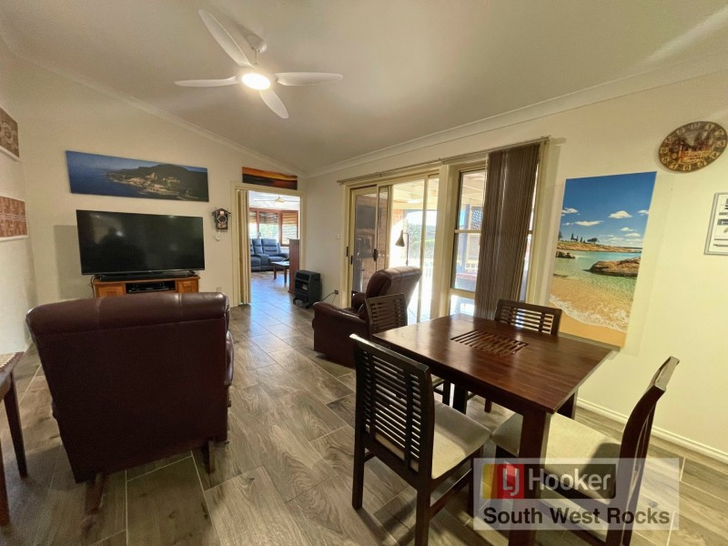 3 Rafferty Crescent, South West Rocks NSW 2431