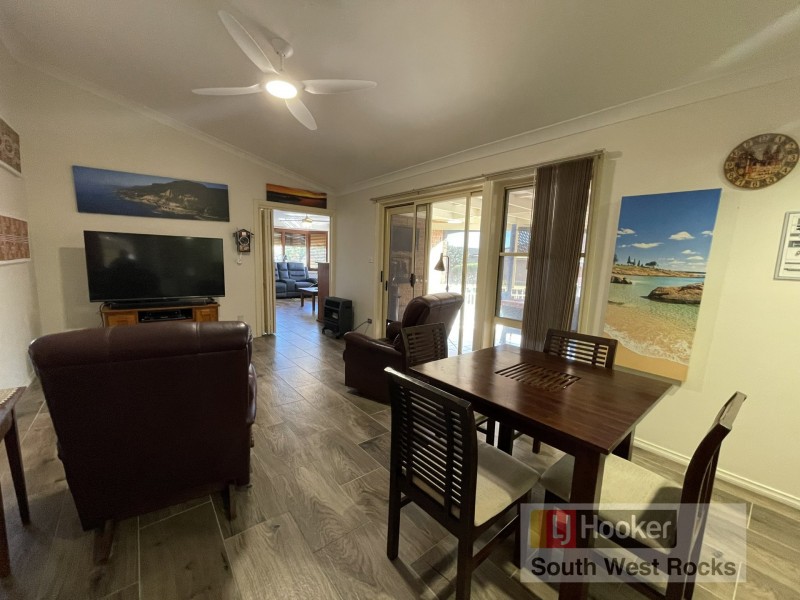 3 Rafferty Crescent, South West Rocks NSW 2431