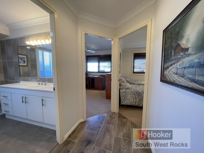 3 Rafferty Crescent, South West Rocks NSW 2431