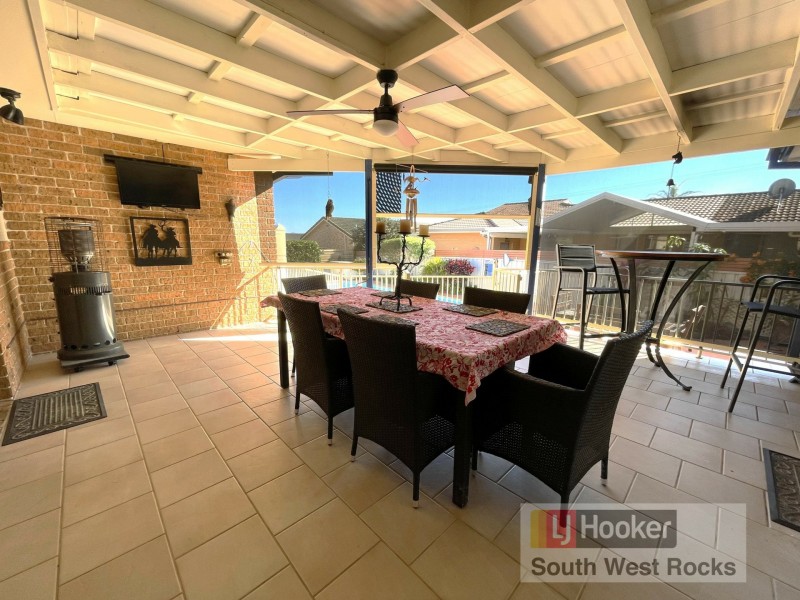 3 Rafferty Crescent, South West Rocks NSW 2431