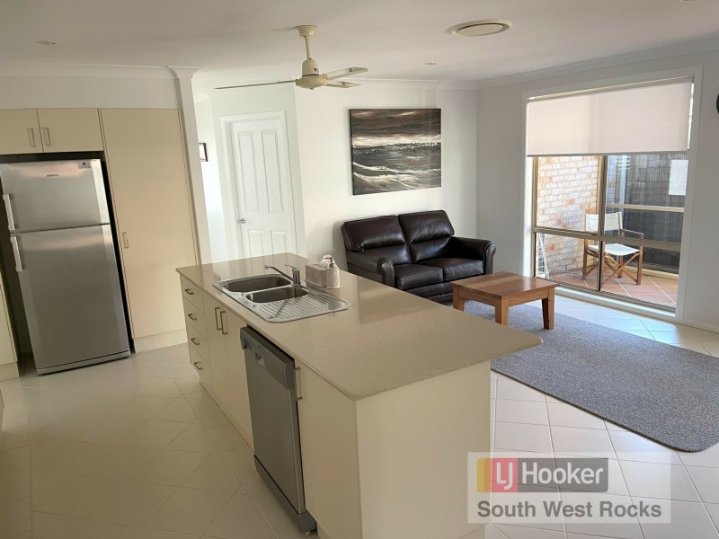 4/87-95 Mitchell Street, South West Rocks NSW 2431