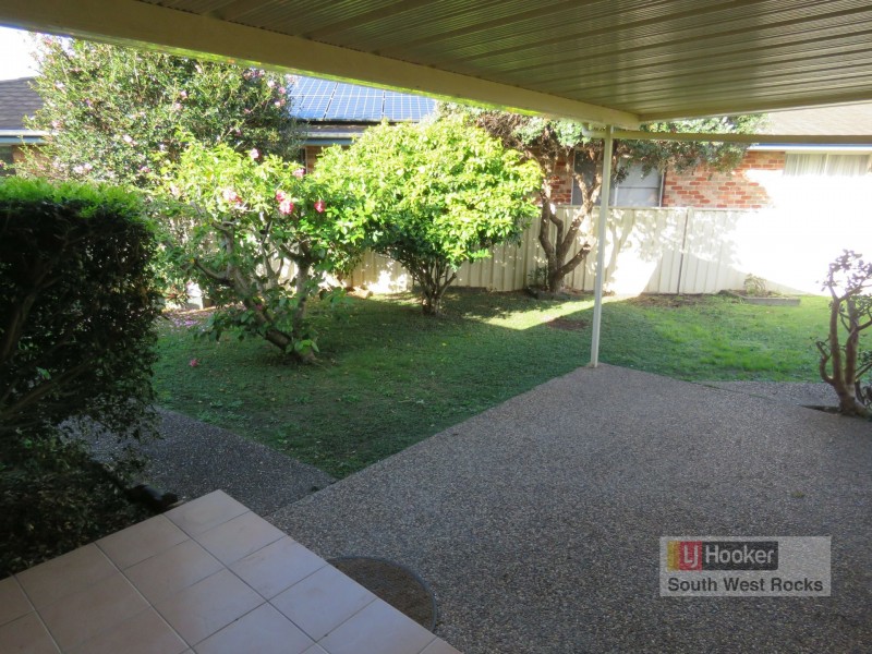 20 Athol Elliott Place, South West Rocks NSW 2431
