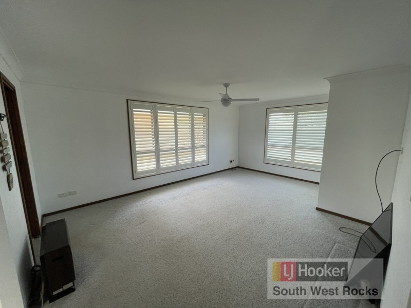 1/9 Albert Harrower Crescent, South West Rocks NSW 2431