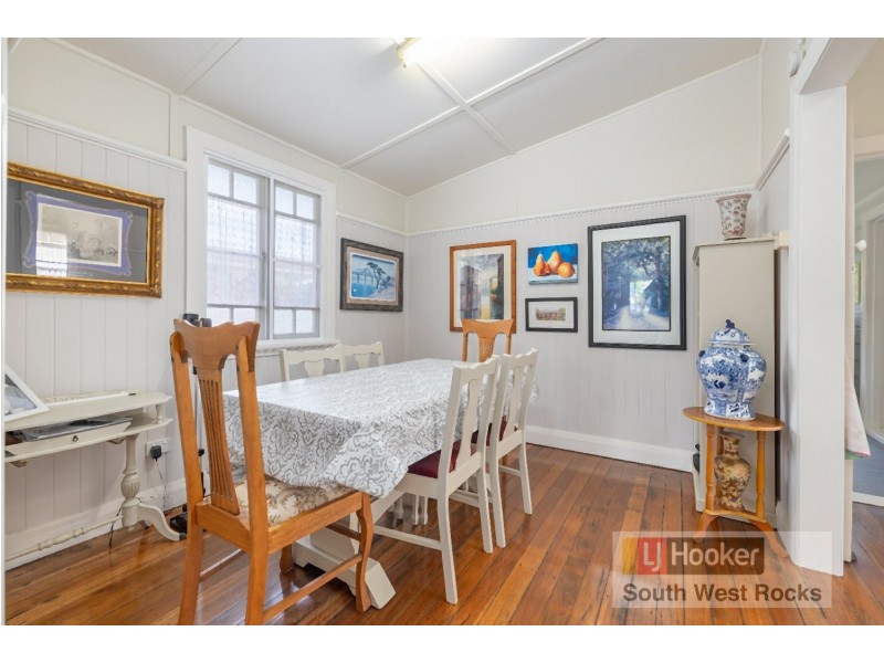 11 Landsborough Street, South West Rocks NSW 2431