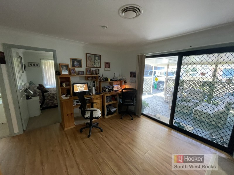 21 Athol Elliott Place, South West Rocks NSW 2431
