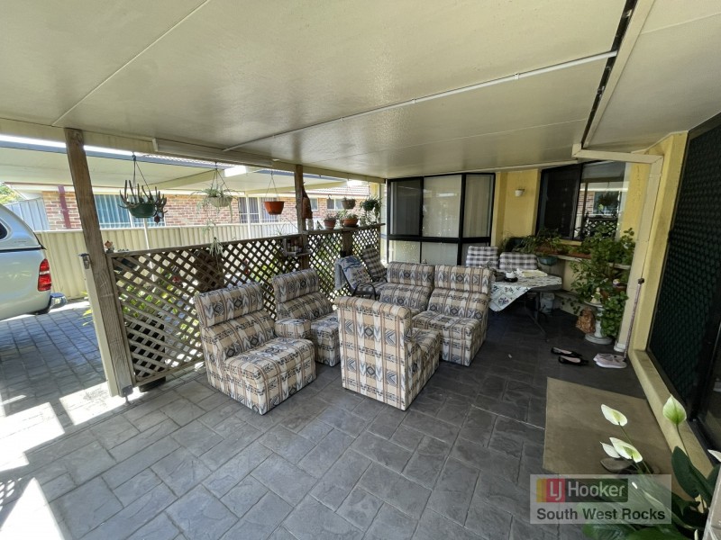 21 Athol Elliott Place, South West Rocks NSW 2431