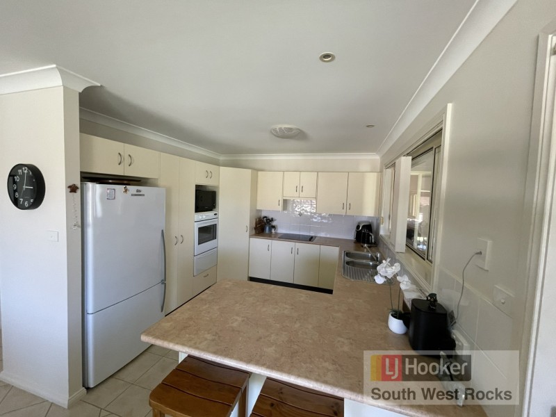 3 Peter Mark Circuit, South West Rocks NSW 2431