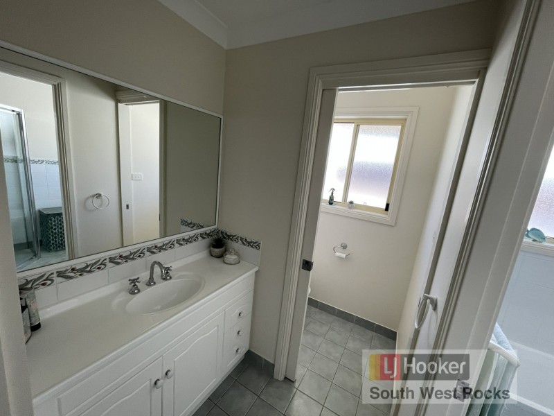 3 Peter Mark Circuit, South West Rocks NSW 2431