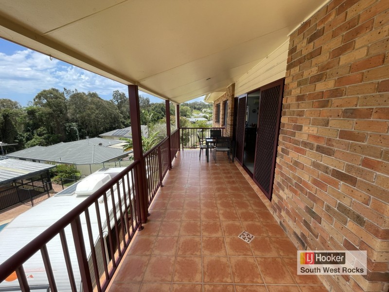 15 Salmon Circuit, South West Rocks NSW 2431