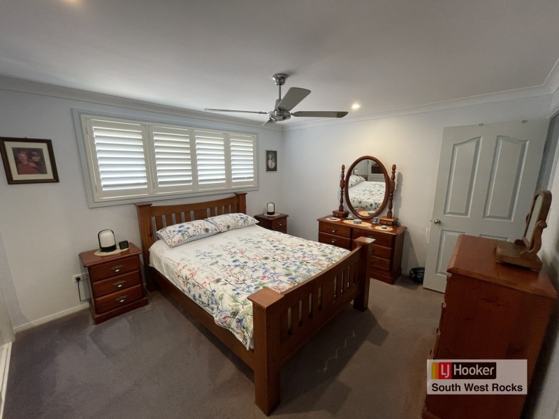 15 Salmon Circuit, South West Rocks NSW 2431