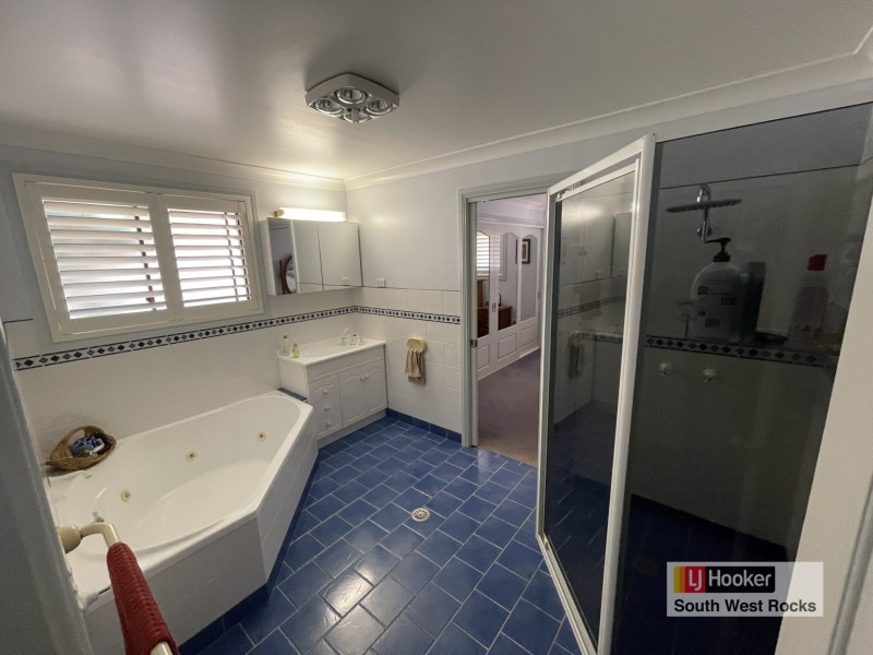 15 Salmon Circuit, South West Rocks NSW 2431