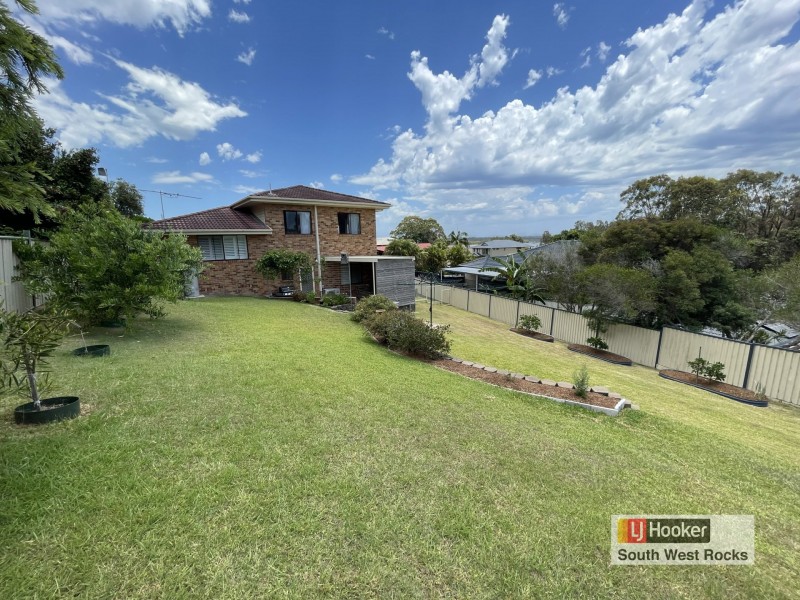 15 Salmon Circuit, South West Rocks NSW 2431