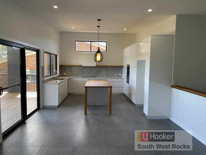 14 Government Road, South West Rocks NSW 2431