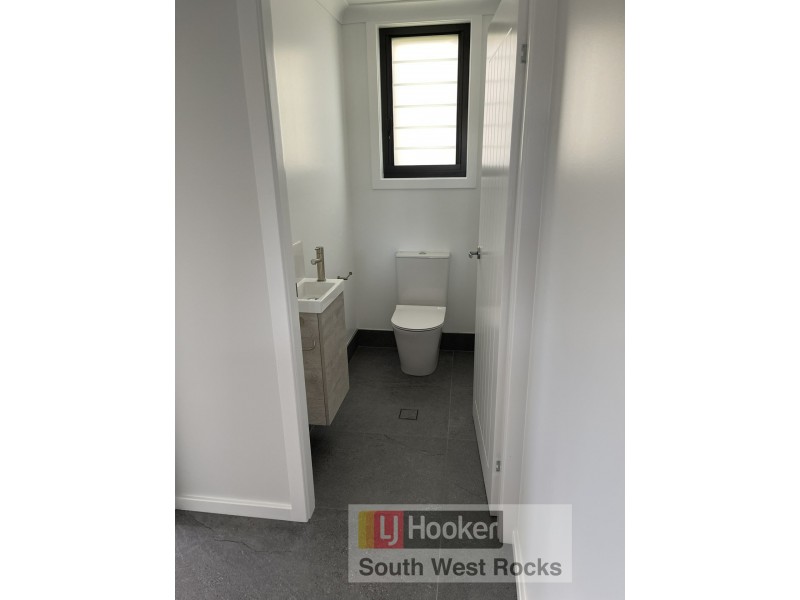 14 Government Road, South West Rocks NSW 2431