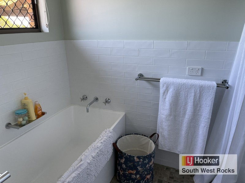 7 Lionel Hogan Close, South West Rocks NSW 2431