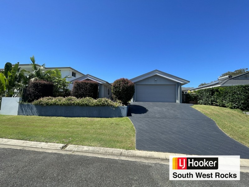 13 Dennis Crescent, South West Rocks NSW 2431