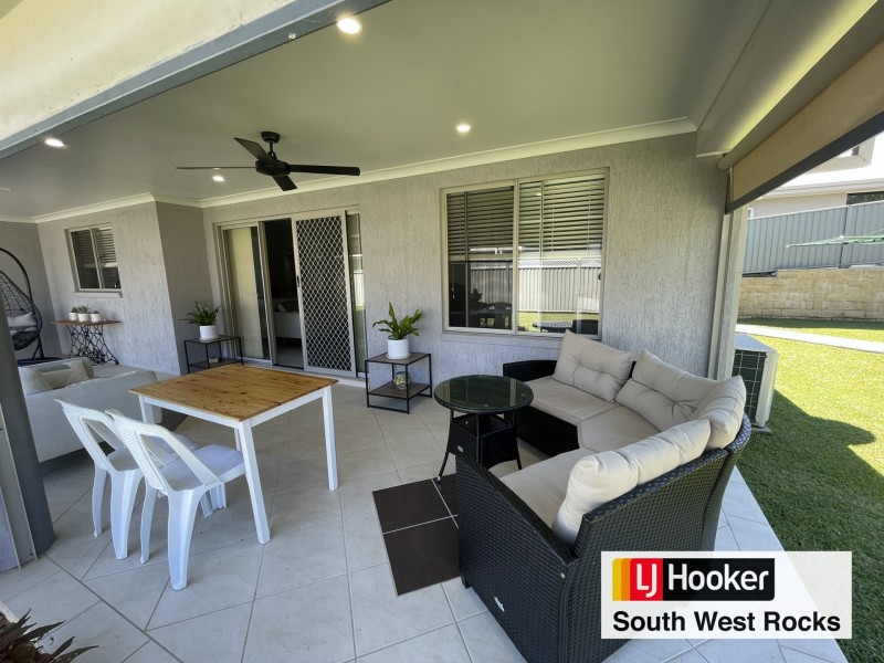 13 Dennis Crescent, South West Rocks NSW 2431