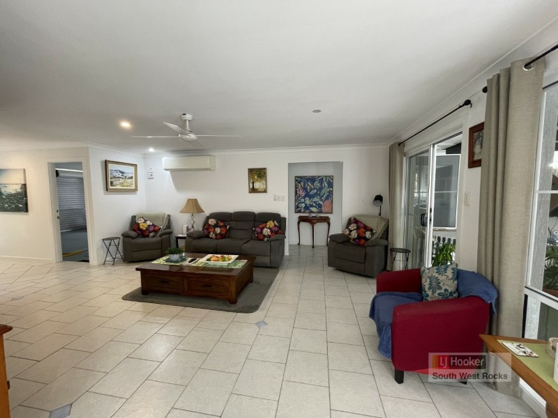 5 Tahlee Close, South West Rocks NSW 2431
