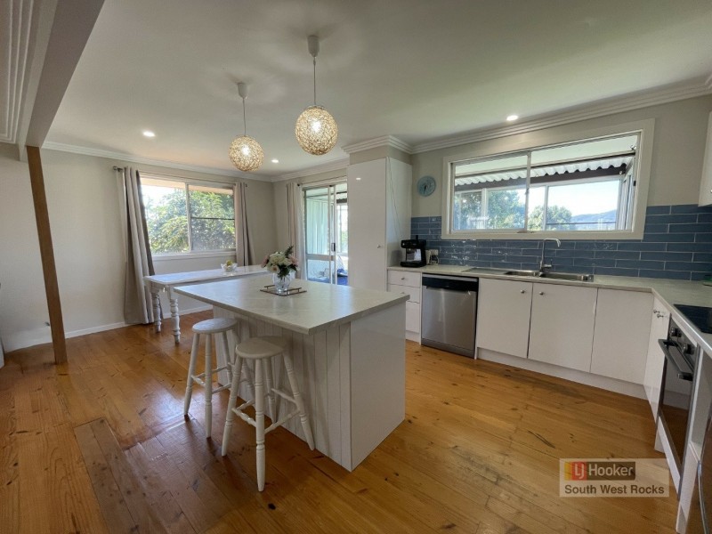 12 Panorama Avenue, South West Rocks NSW 2431