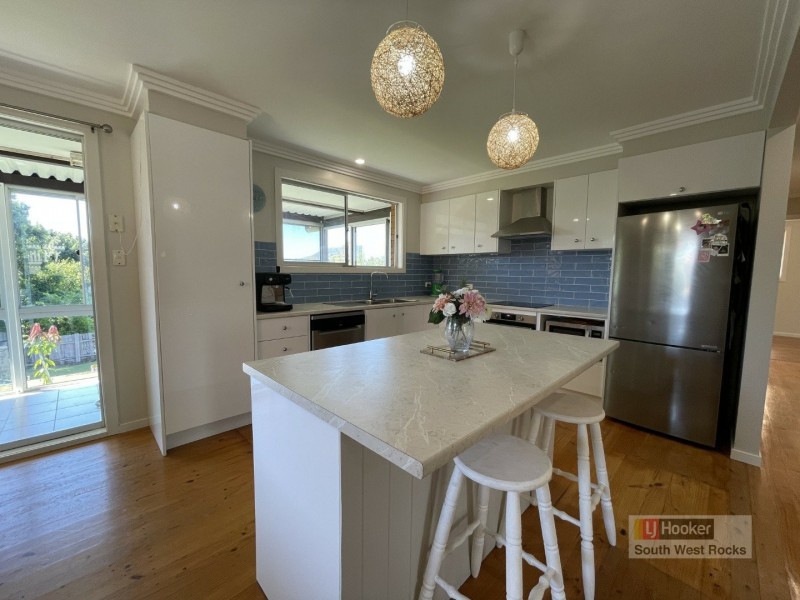 12 Panorama Avenue, South West Rocks NSW 2431