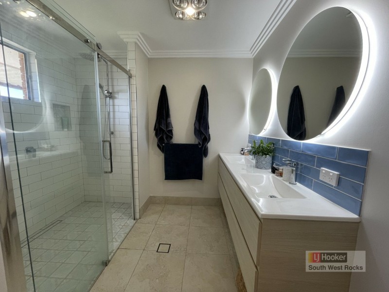 12 Panorama Avenue, South West Rocks NSW 2431