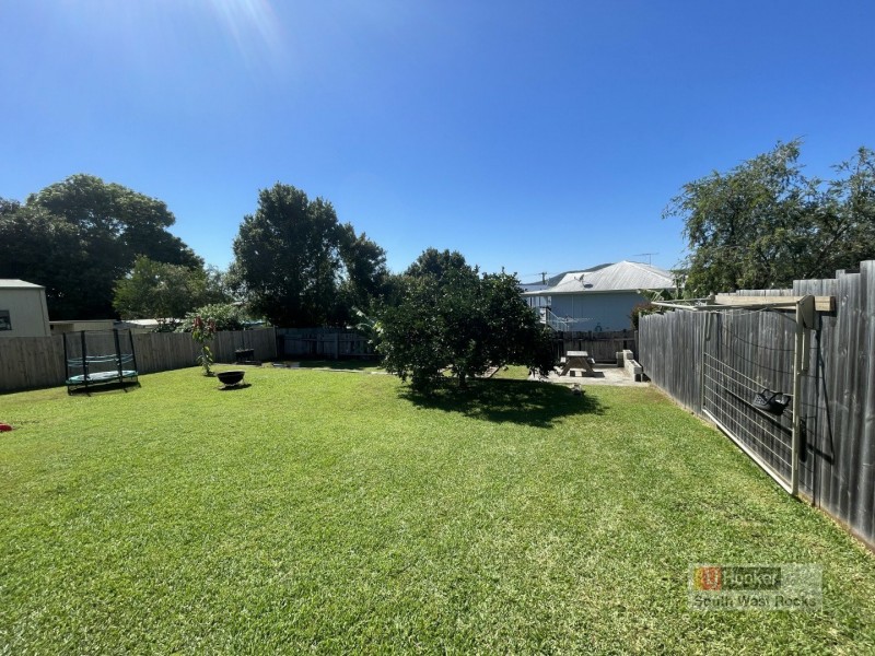 12 Panorama Avenue, South West Rocks NSW 2431
