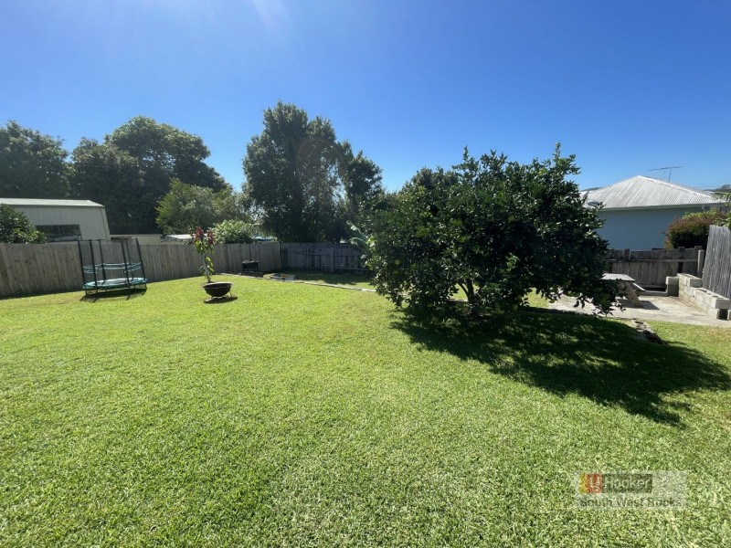 12 Panorama Avenue, South West Rocks NSW 2431