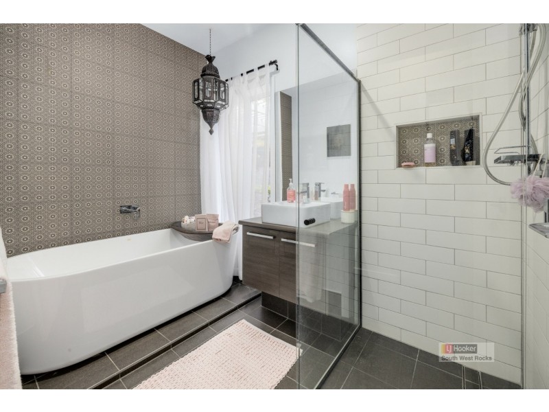 33 Francis Conn Place, Frederickton NSW 2440