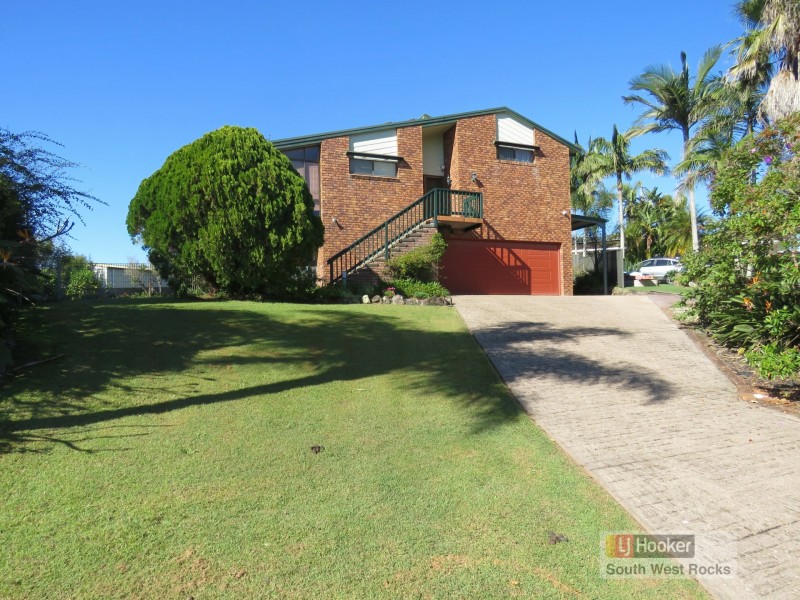 12 Crystal Place, South West Rocks NSW 2431